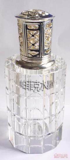 水晶玻璃香熏瓶表面雕刻免费喷沙定制，打造高端饮食辅助用品